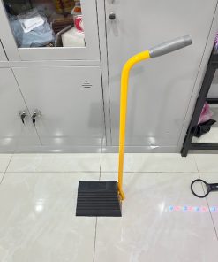 Cục chèn bánh xe tay cầm đứng KBN245Z