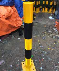 Trụ chống va thép phi 114mm x 1000mm sơn đen decal vàng phản quang