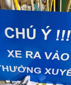 BIỂN BÁO CHÚ Ý XE RA VÀO THƯỜNG XUYÊN
