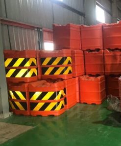 Alternative view of Thùng giảm chấn giao thông APGT L70 x W80 x H90cm Việt Nam