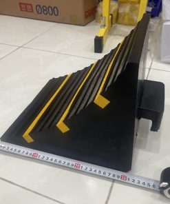 Cục chèn bánh xe tải CBX-YT-300 cao su H260 x W300 x L320mm