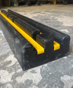 Cao su chống va L1000 x W200 x Dày 90mm phản quang giá rẻ
