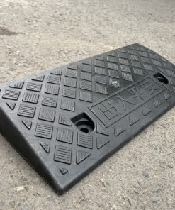 Dốc lên xe máy nhựa cao 5cm x L50 x W22cm