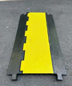 Gờ cao su 5 rãnh luồn cáp điện 900 x 500 x 50mm an toàn sự kiện