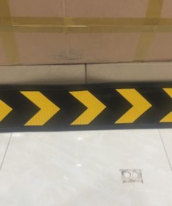 Tấm cao su phản quang ốp tường L1m x W20cm x dày 1cm