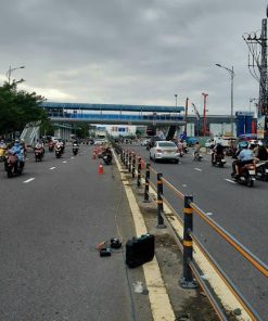 Hàng rào giao thông nhựa dài 2m x cao 95cm Việt Nam
