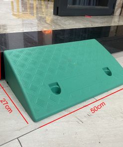 Cầu dắt xe máy nhựa KBN kê bậc cao 11cm màu xanh