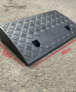 Cầu dắt xe máy nhựa KBN kê bậc cao 8cm màu đen