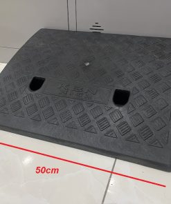 Cầu dắt xe máy nhựa KBN kê bậc cao 17cm màu đen