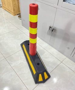 Trụ phân làn giao thông đế gờ cao su L740 x W210 x H750mm