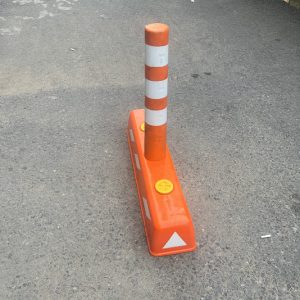 Trụ phân làn giao thông đế gờ Ø80 x H750mm